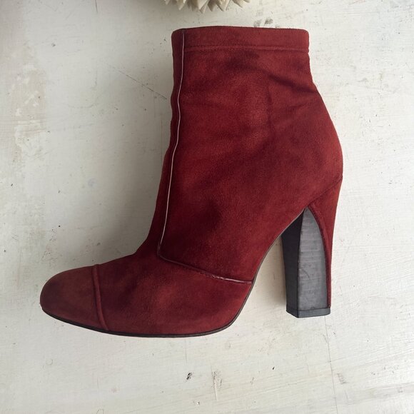 Cole Haan Rust Suede Almond Toe Cap Toe Ankle Boot D22838, Size: 8B - Picture 10 of 14